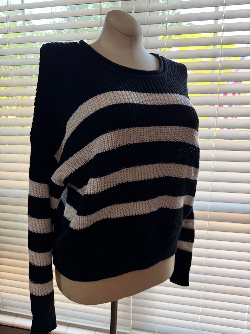 NEW GAP Ladies Large 100% Cotton Chunky Black & White Striped Crewneck Sweater